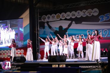 Торжественная церемония открытия Чемпионата России по тяжёлой атлетике прошла во Дворце спорта НГТУ