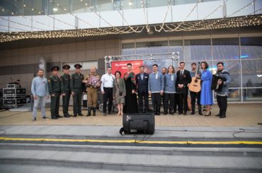 С фронтовыми бригадами в НГПУ и Новосибирский планетарий выехала “Дирекция программ”